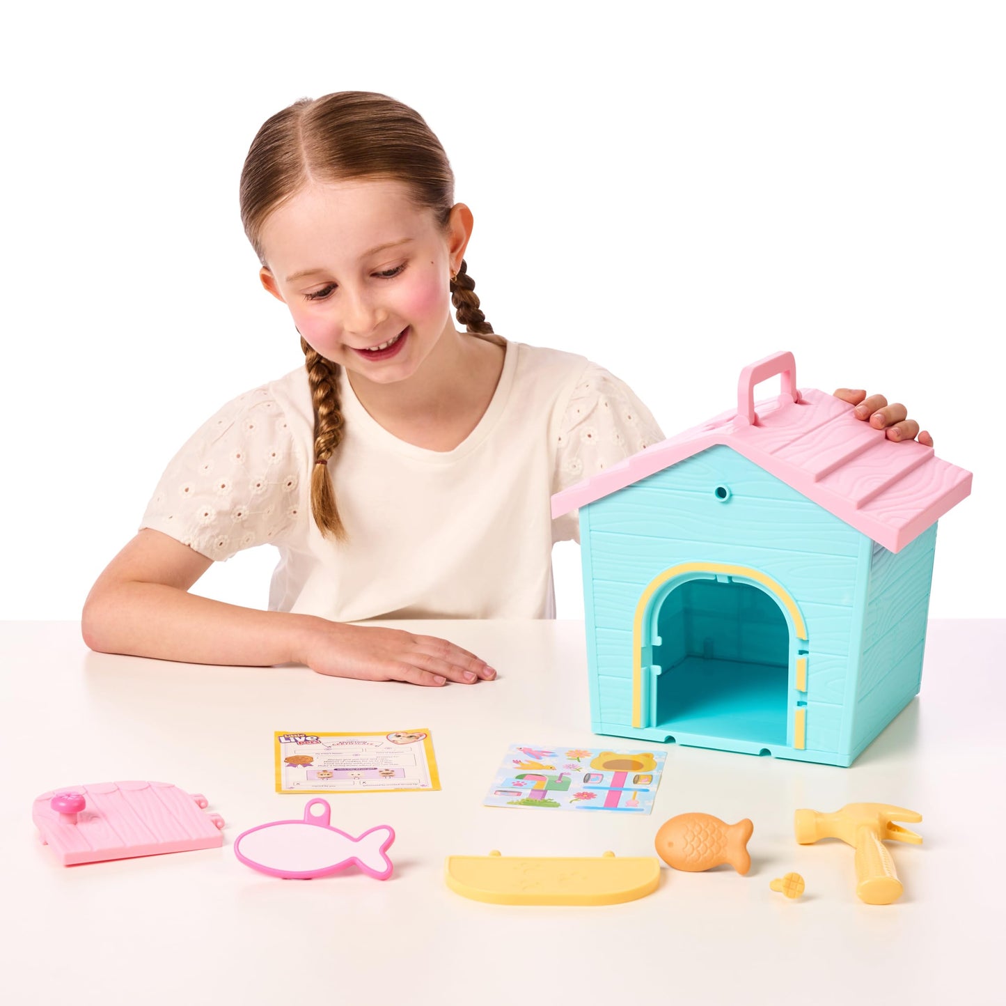 Little Live Pets My Kitty's Home Playset – Mystery Kitty Plush Reveal, Build & Decorate Pet Carrier, Cat House Toys for Kids 5+