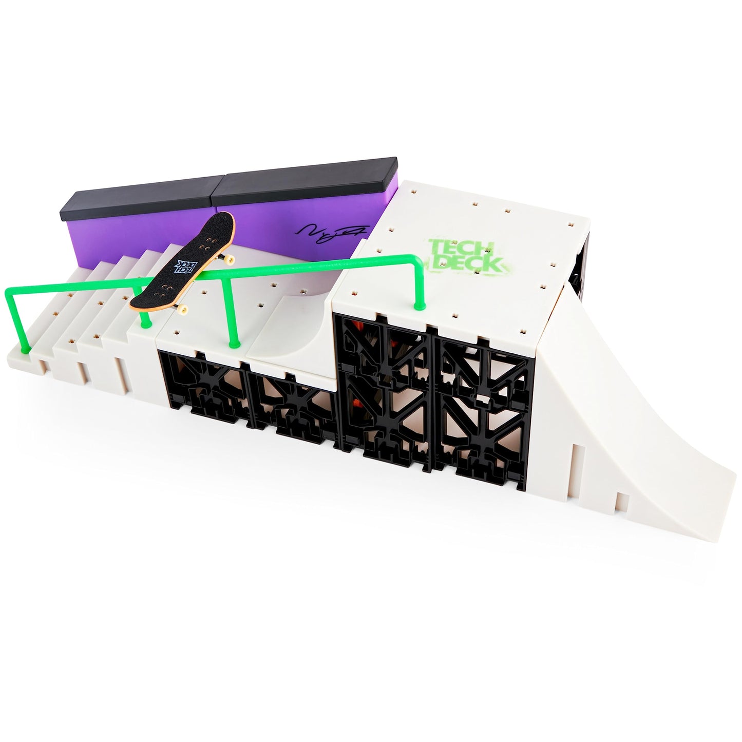 Tech Deck, Nyjah Skatepark X-Connect Park Creator, Massive Customizable Skatepark Ramp Set with Exclusive Fingerboard, Kids Toy for Ages 6 and up