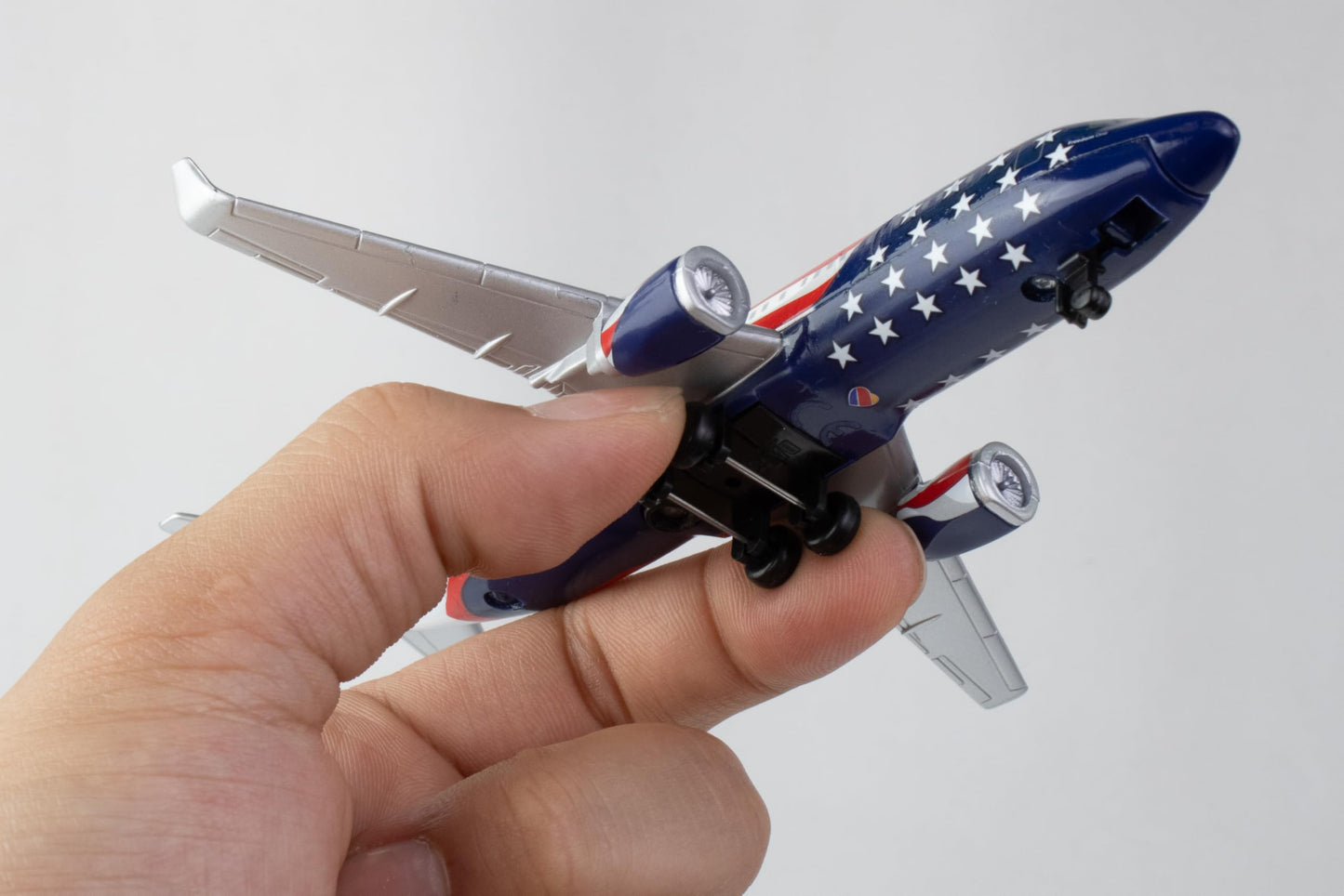 Daron Southwest Freedom One Livery Die-Cast Metal Airplane with Plastic Parts