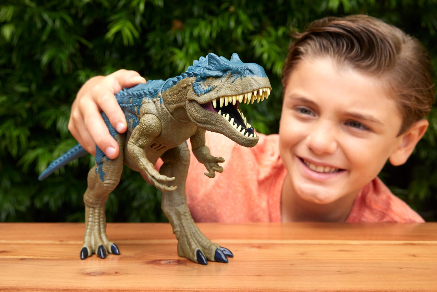 Mattel Jurassic World Allosaurus Dinosaur Toy – Action Figure with Continuous Chomp Attack, Roar Sounds & Battle Spikes