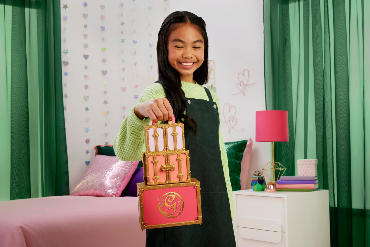 Mattel Universal Pictures’ Wicked Glinda’s Glamorous Closet with 2 Unique Looks, Surprises & 13 Accessories, Inspired by The Movie