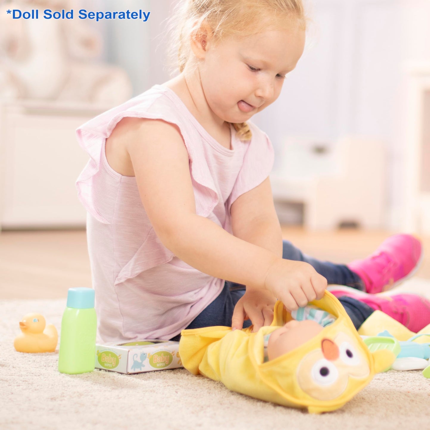 Melissa & Doug Mine to Love Changing & Bathtime Play Set for Dolls – Diapers, Pretend Shampoo,Wipes, Towel, More (19 pcs)