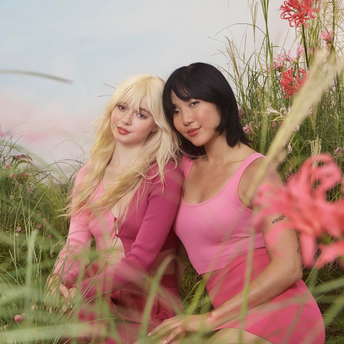 VERB Dry Shampoo Light, 5 oz – Refresh & Extend Styles, Absorbs Oil for Light Hair Tones – Vegan, Paraben-Free, Sulfate-Free Dry Shampoo Spray