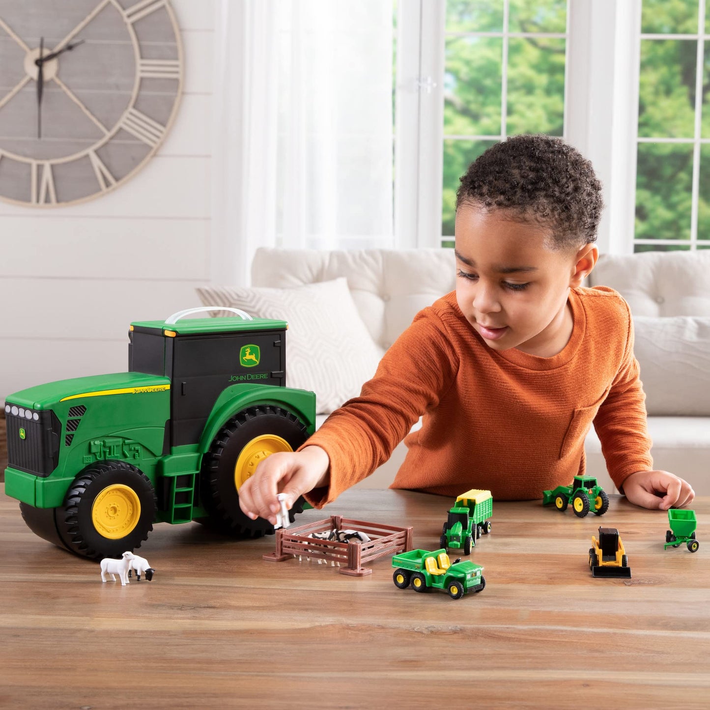 TOMY John Deere Tractor Toy Set with Portable Tractor Case, 18 Farm Vehicles, 10 Compartments, Preschool Farm Toys for Ages 3+