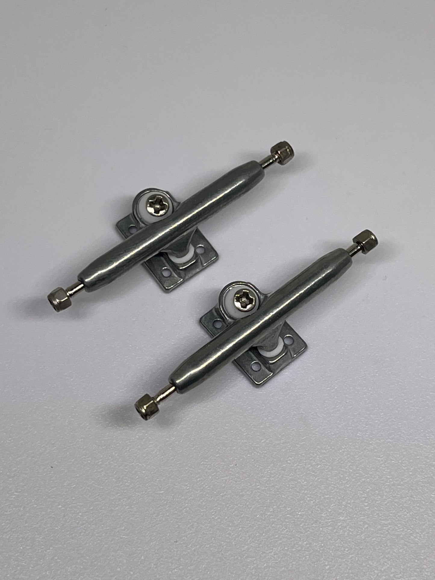 LEEFAI Pro Fingerboard Trucks 29/32/34/36mm G4 -Raw Metal Color-Inverted Kingpin with Hardware (34mm)