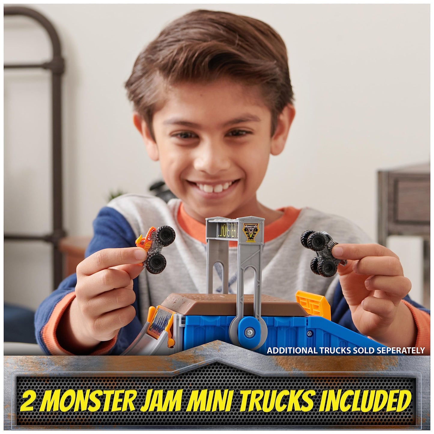 Monster Jam Mini Freestyle Flip Arena Playset and Storage with 2 Mini Trucks, Kids Toys for Boys and Girls Ages 3 and up