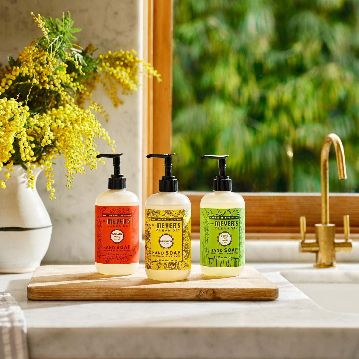 MRS. MEYER'S CLEAN DAY Liquid Hand Soap, Tomato Vine Scent, 12.5 Ounce Bottle