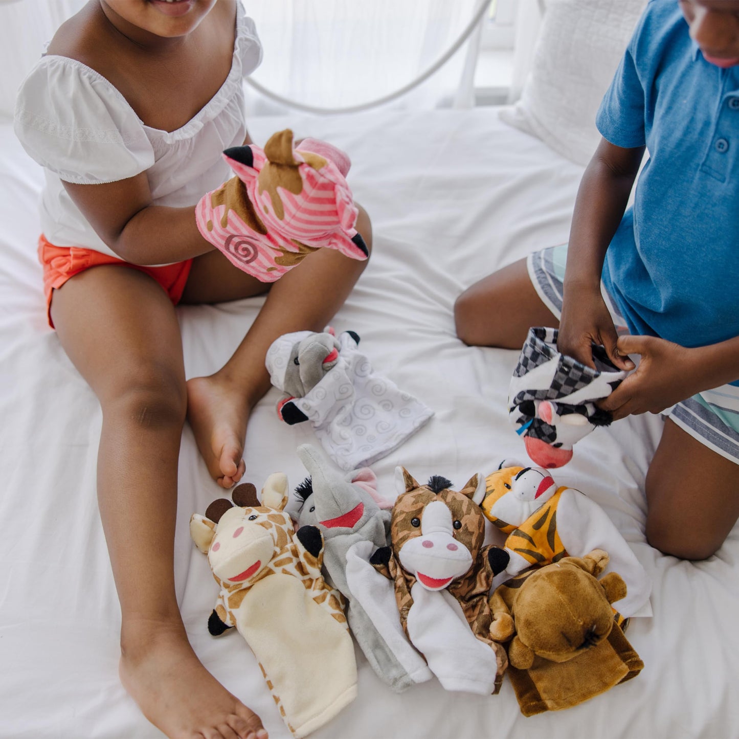 Melissa & Doug Animal Hand Puppets (Set of 2, 4 Animals in Each) - Zoo Friends and Farm Friends