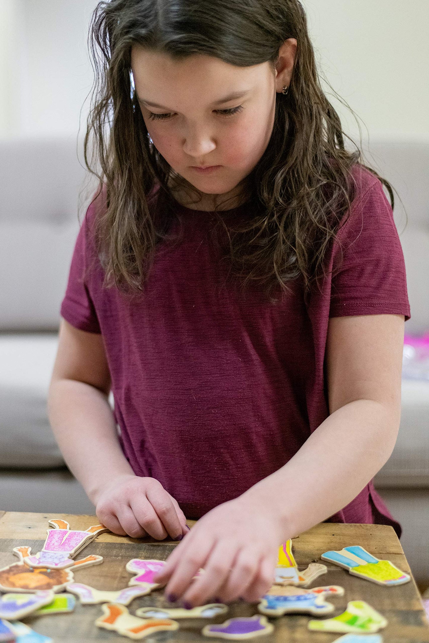 Bendon TS Shure Daisy Girls 40-Piece Wooden Magnetic Dress Up Doll 50463