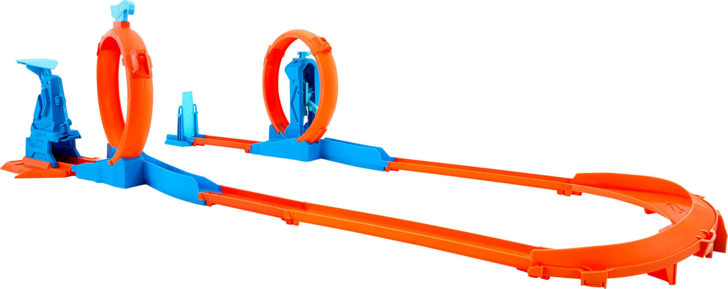 Hot Wheels Toy Car Track Set, Triple Loop Pack & 1:64 Scale Vehicle, Track-Building Components with 3 Loops, Speed Snap Tracks & Adapters