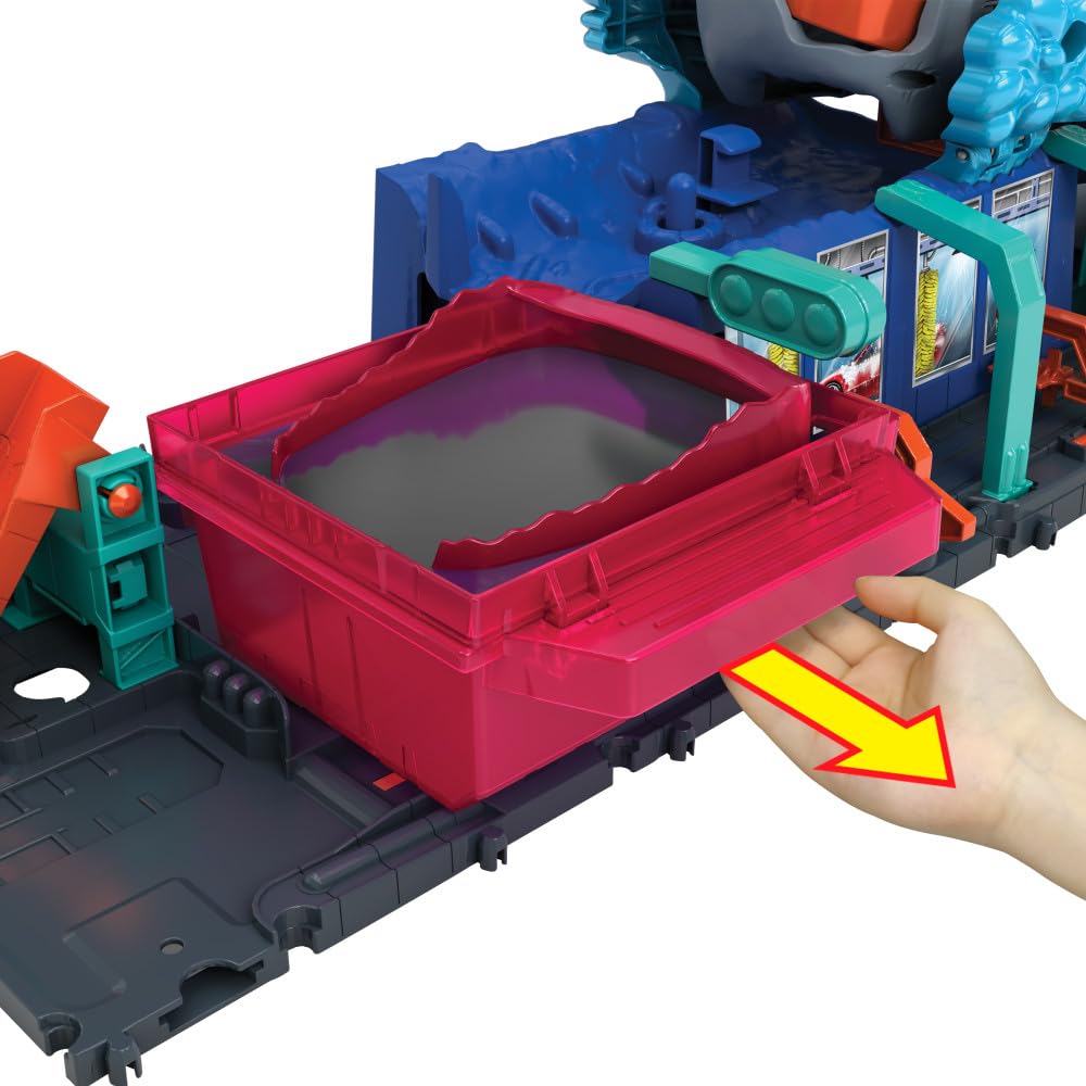 Hot Wheels City Track Set, Ultra Shark Car Wash with 1:64 Scale Color Reveal Toy Vehicle, Repeat Color-Change Feature, Storage
