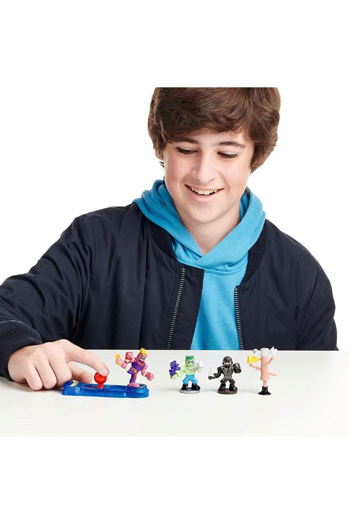 Akedo Ultimate Arcade Warriors Starter Pack - Legendary Kick Attack, Multicolor (14232)