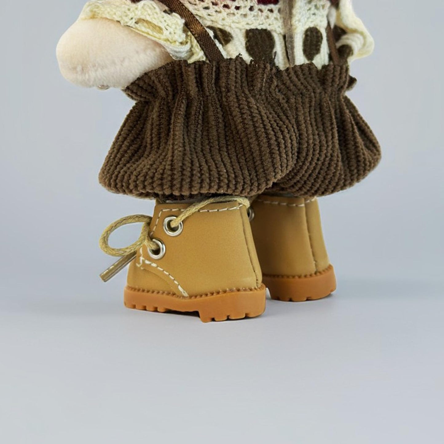 QIXINGWISE 2 Pairs Doll Shoes Compatible with 17cm Doll, Stylish Lace-Up Boots for Dress-up, Outfit Accessory for 15cm 17cm Dolls (Black & Camel)