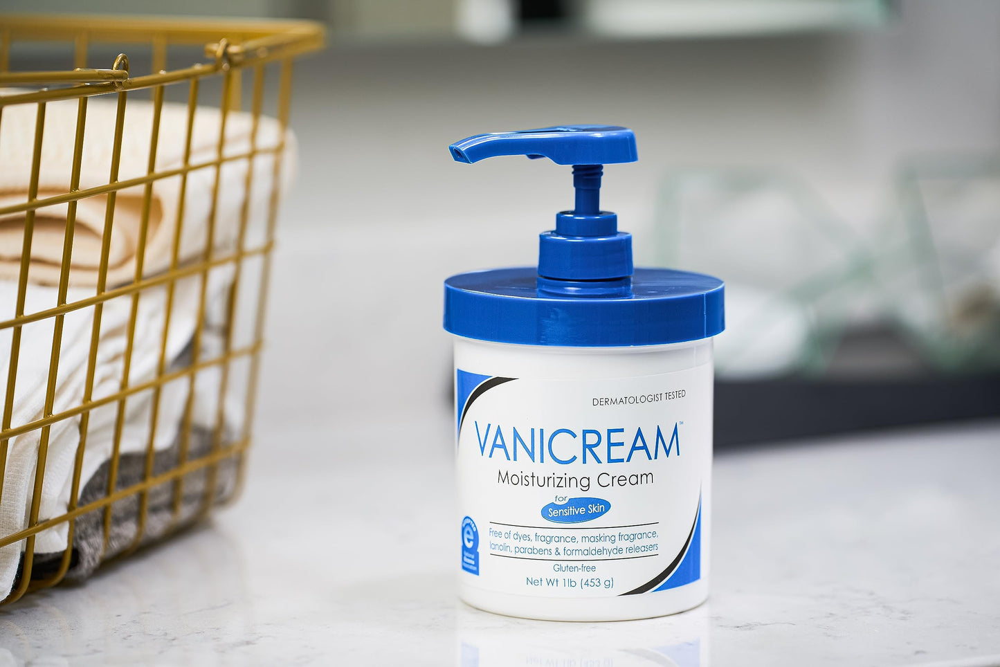 Vanicream Moisturizing Cream with Pump - 16 oz | Gentle Hydrating Formula for Sensitive Skin, Free of Dyes, Fragrance & Common Irritants