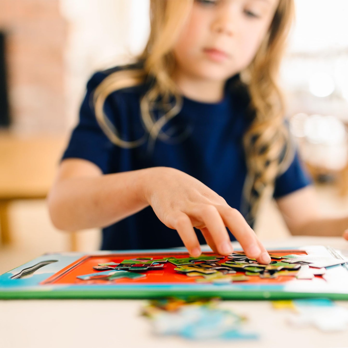 Melissa & Doug Take-Along Magnetic Jigsaw Puzzle Set – On the Farm, 2 x 15 Pieces, Travel Activity Toy for Kids Ages 3+, FSC Certified
