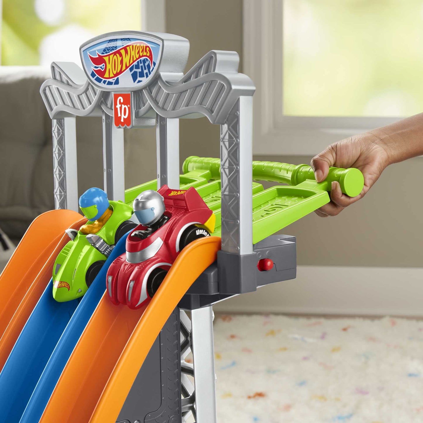 Fisher-Price Little People Hot Wheels Racing Loops Tower Toy with Stunt Ramp, Sounds & Race Track for Toddlers 18+ Months (Amazon Exclusive)