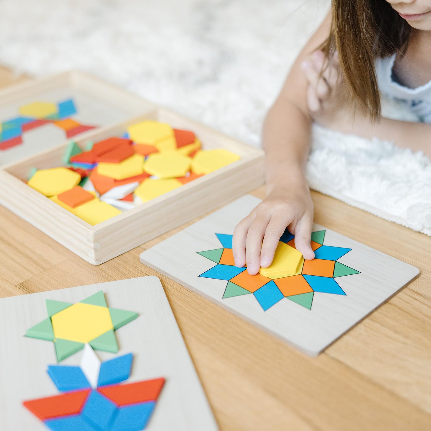 Melissa & Doug Pattern Blocks & Boards Set - 120 Wooden Shape Tiles, 5 Double-Sided Puzzle Boards, Montessori Tangram Toy for Kids