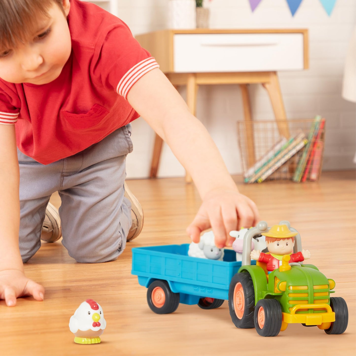 Battat Farm Tractor Toy Set with Lights & Sounds, Farmer Figure, Cart & 4 Animals, Music & Animal Sounds for Toddlers 18+ Months