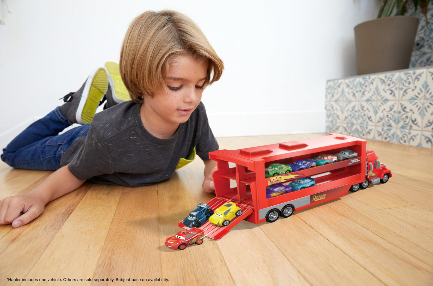 Mattel Disney Pixar Cars Mini Mack Racers Hauler & 1 Toy Car, Transporter Truck Holds 18 Minis, Collectible Set
