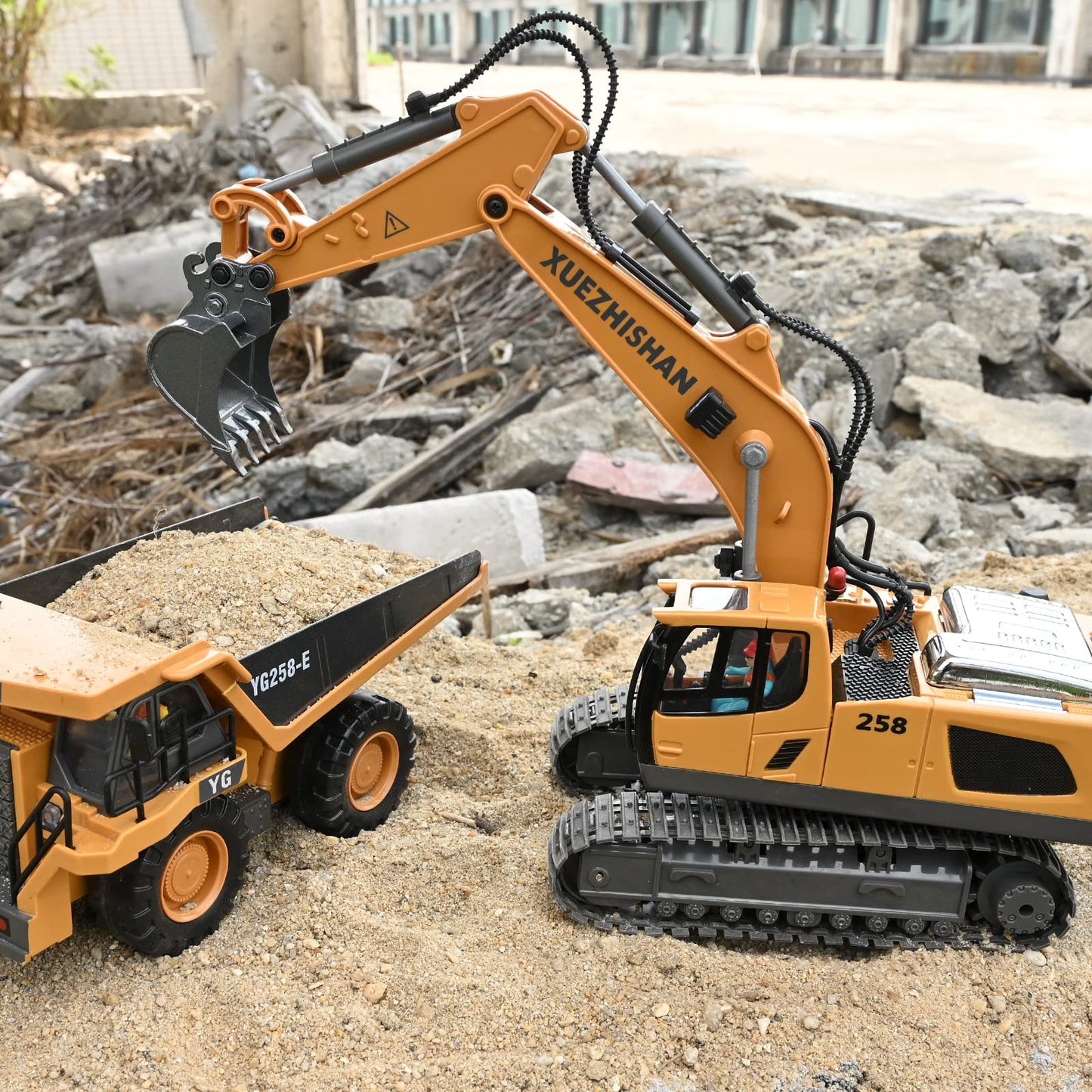 KidsFaves Remote Control Excavator Toy for Boys, 680° Turn, Metal Shovel, Lights & Sounds, 2 Batteries, Construction Toy Gift Ages 3-8