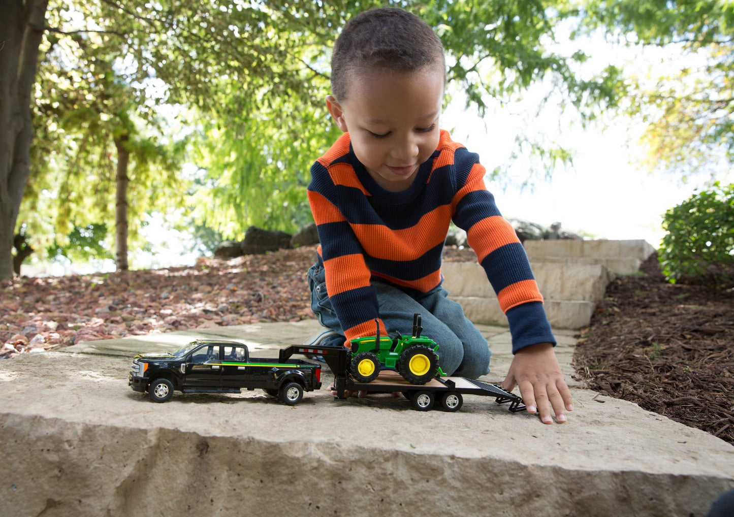 ERTL Ford F350 Pickup & John Deere Tractor Toy Set 1:32 Scale with Gooseneck Trailer, Kids 3+ Ages, 17.25" Play Vehicles