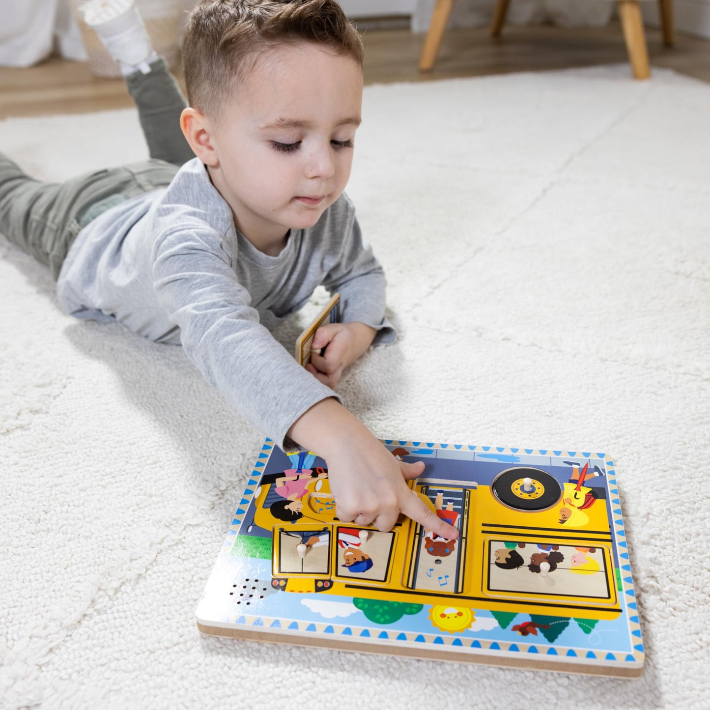 Melissa & Doug The Wheels on The Bus Puzzle – 8-Piece Wooden Peg Puzzle with Light-Activated Sounds, Musical Learning Toy for Toddlers Ages 2+