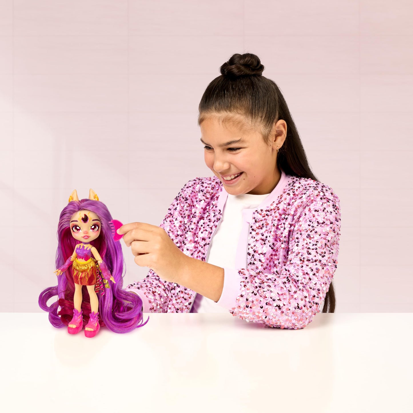 Magic Mixies Pixlings Deluxe Pack - Pippa the Firehorse, Shimmer Reveal 6.5" Pixling Doll with Exclusive Mini Mixies & 6 Hair Accessories