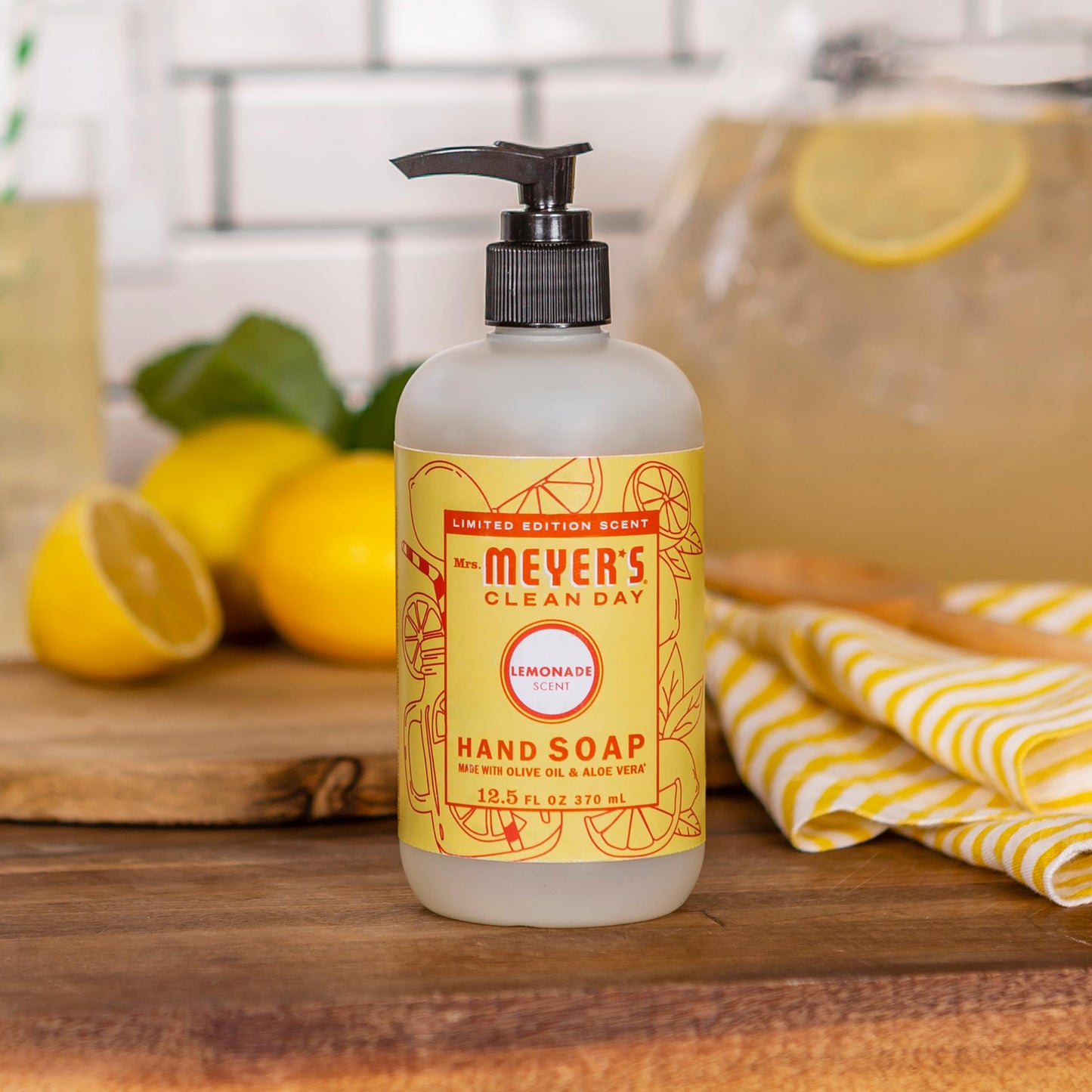 Mrs. Meyer’s Clean Day Liquid Hand Soap – Biodegradable, Cruelty-Free Formula with Essential Oils, Limited Edition Lemonade Scent, 12.5 oz