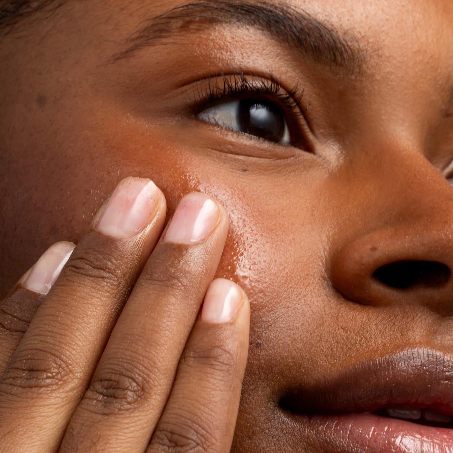 Cliganic Organic Jojoba Oil 16oz with Pump – 100% Pure Cold Pressed Moisturizing Oil for Face, Hair, Skin & Nails, Natural & Bulk Size