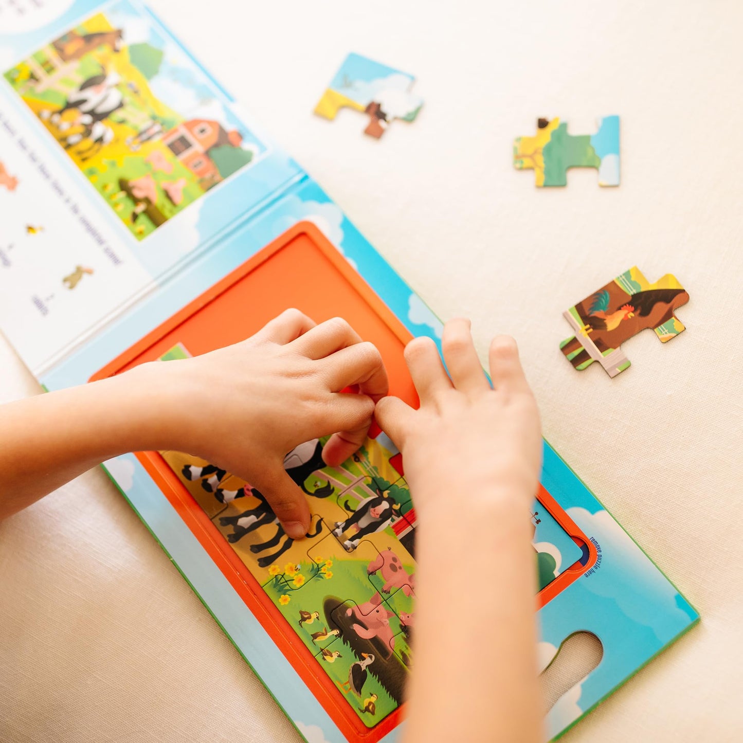 Melissa & Doug Take-Along Magnetic Jigsaw Puzzle Set – On the Farm, 2 x 15 Pieces, Travel Activity Toy for Kids Ages 3+, FSC Certified