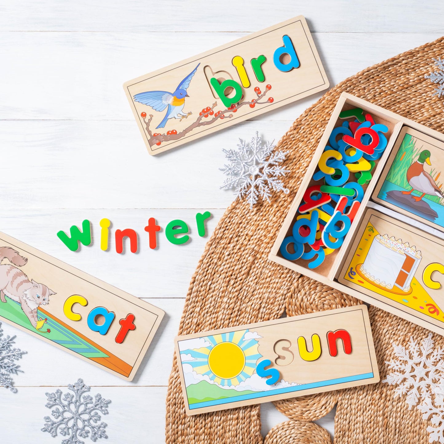 Melissa & Doug See & Spell – Wooden Educational Toy with 8 Double-Sided Boards & 64 Letters, Preschool Learning Activity for Kids Ages 4+