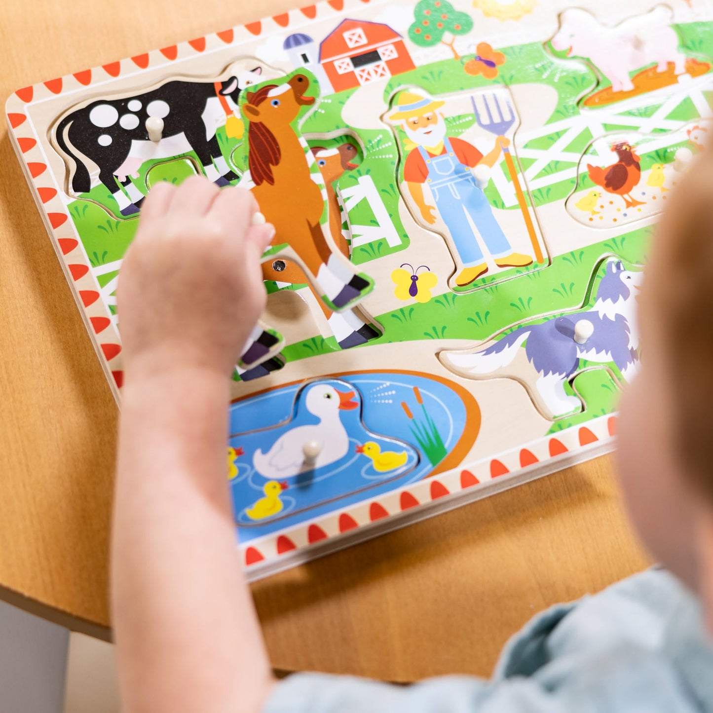 Melissa & Doug Old MacDonald’s Farm Sound Puzzle – 8-Piece Wooden Peg Puzzle with Light-Activated Music, Learning Toy for Toddlers Ages 2+