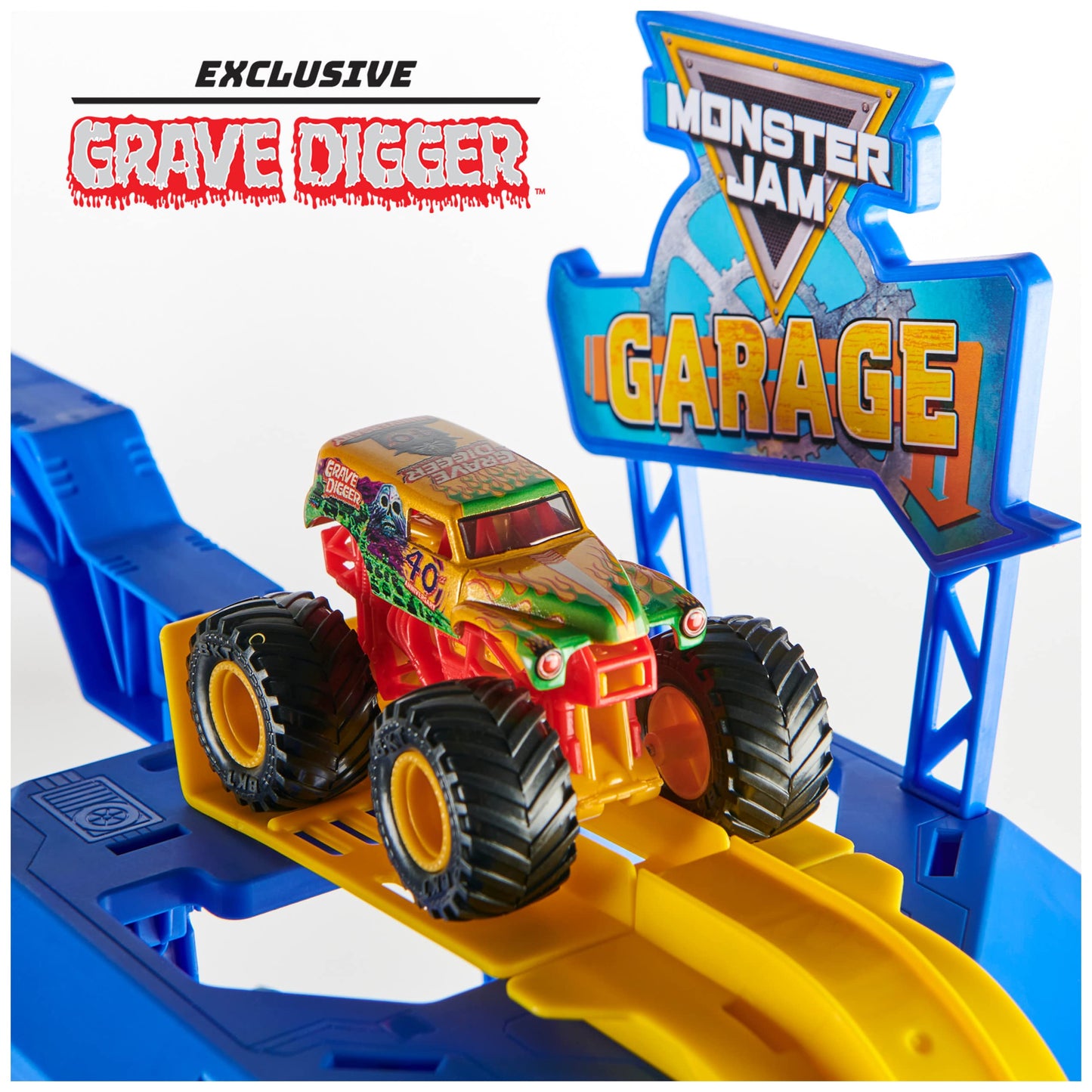 Monster Jam Garage Playset and Storage with Exclusive Grave Digger Monster Truck, Lights & Sounds, Kids Toys for Boys and Girls Ages 4 and Up