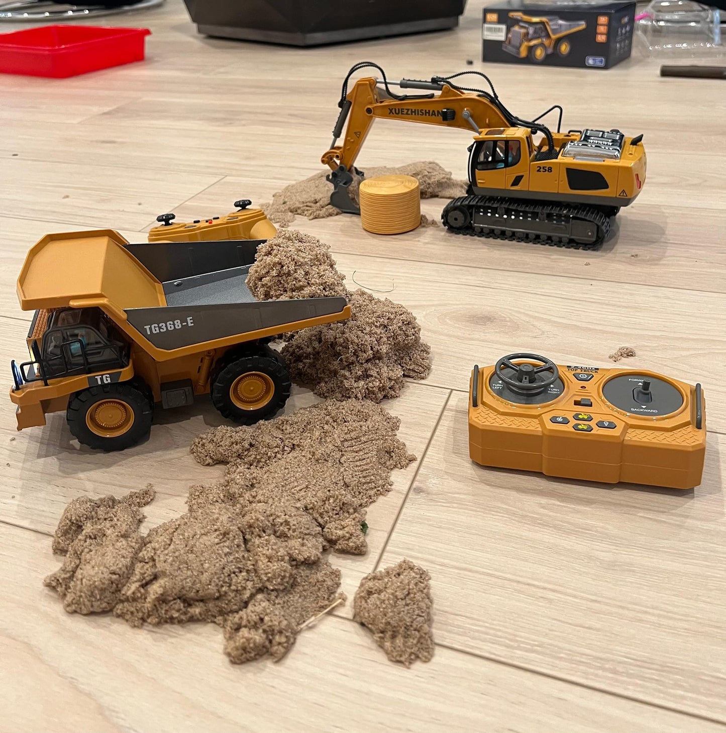 Remote Control Excavator Toy for Kids – 2×1200mAh RC Truck with Metal Shovel, Lights, 11CH, 120+ Min Play, Ages 3-12, Birthday & Christmas Gift