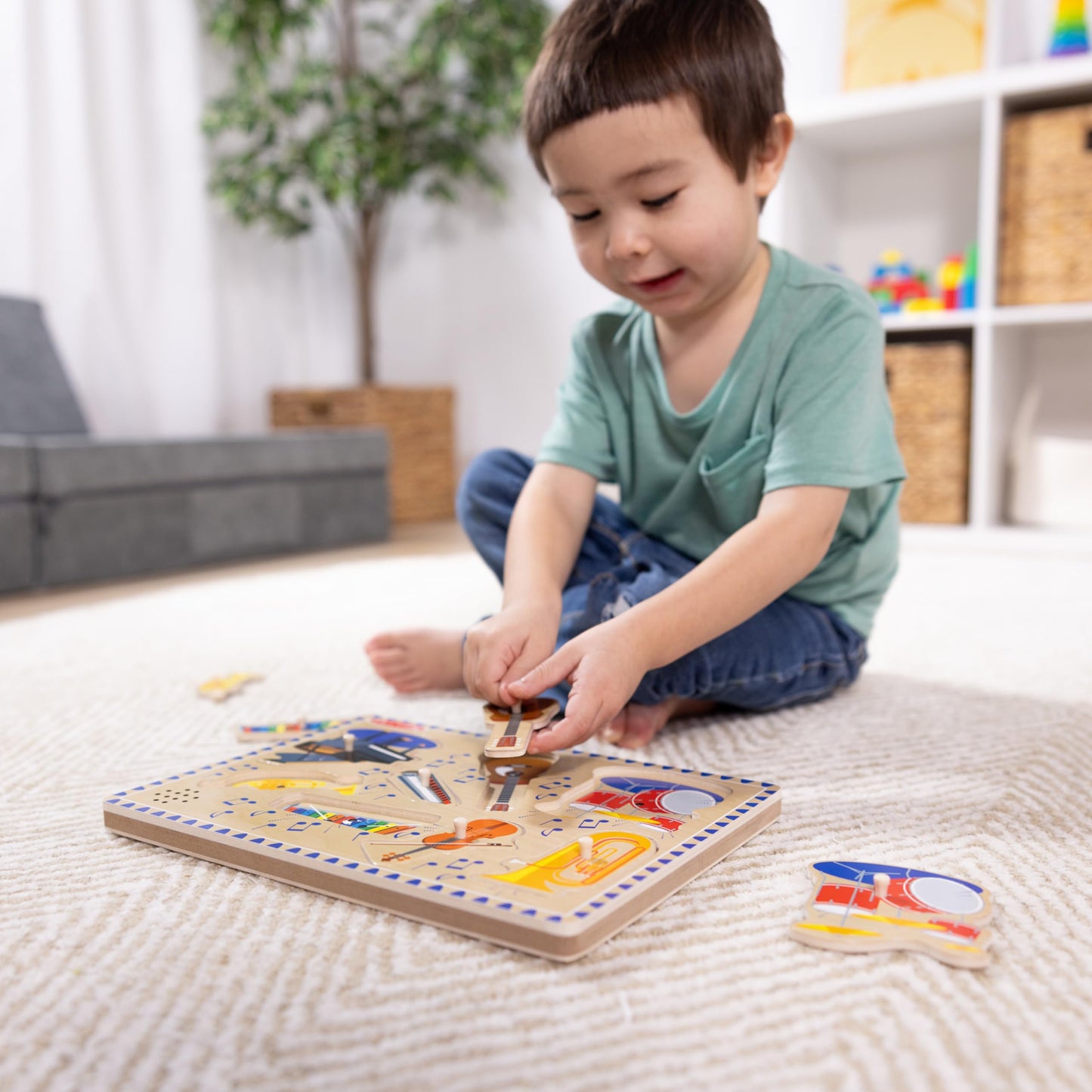 Melissa & Doug Musical Instruments Sound Puzzle – 8-Piece Wooden Peg Toy with Light-Activated Sounds, Music Learning Toy for Toddlers Ages 2+