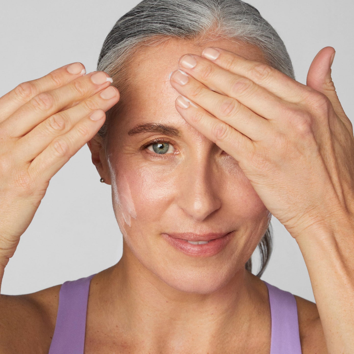 Clinique Smart Skin Gift Set – Wrinkle Repair Cream, Face Serum & Eye Cream | Anti-Aging & Hydrating | 3 Travel-Size Pieces