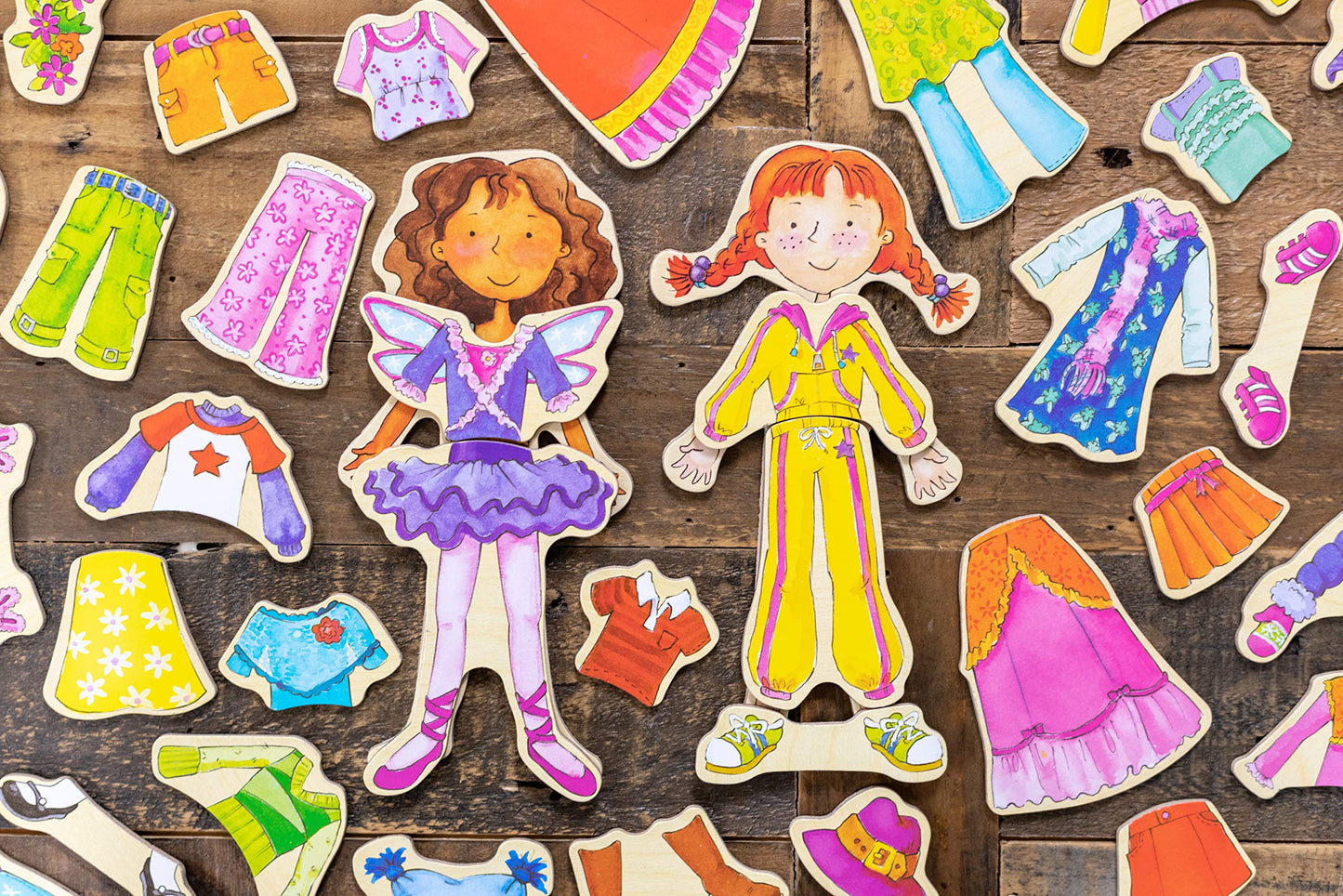 Bendon TS Shure Daisy Girls 40-Piece Wooden Magnetic Dress Up Doll 50463