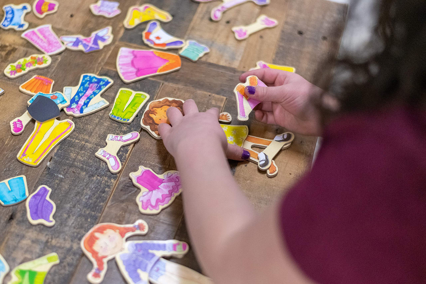 Bendon TS Shure Daisy Girls 40-Piece Wooden Magnetic Dress Up Doll 50463